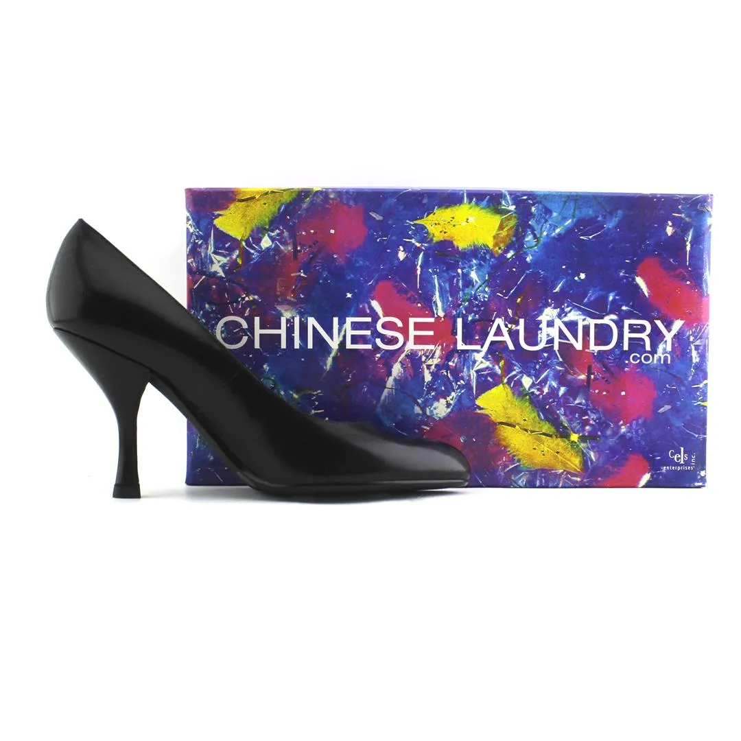 CHINESE LAUNDRY YANNI