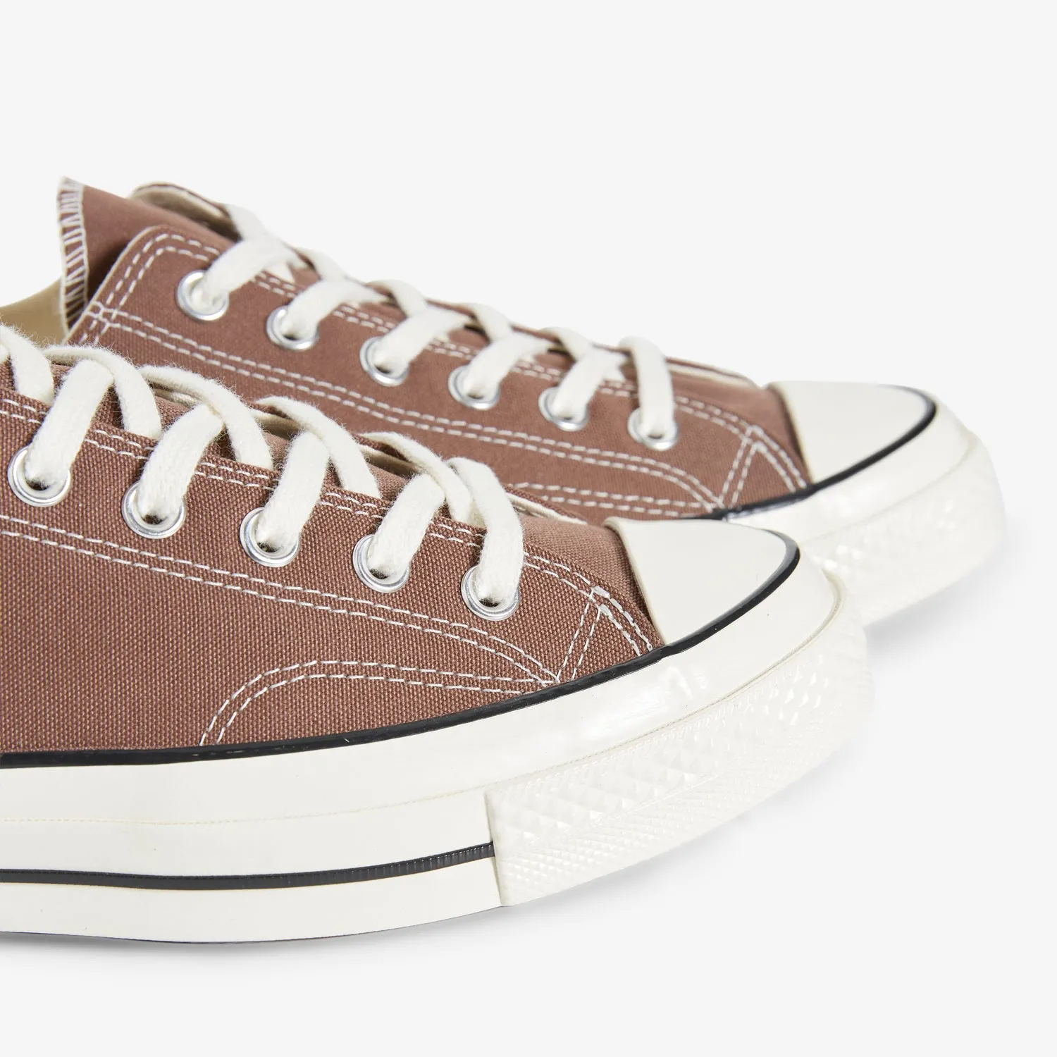 Chuck Taylor '70 Low Squirrel Friend | Egret | Black