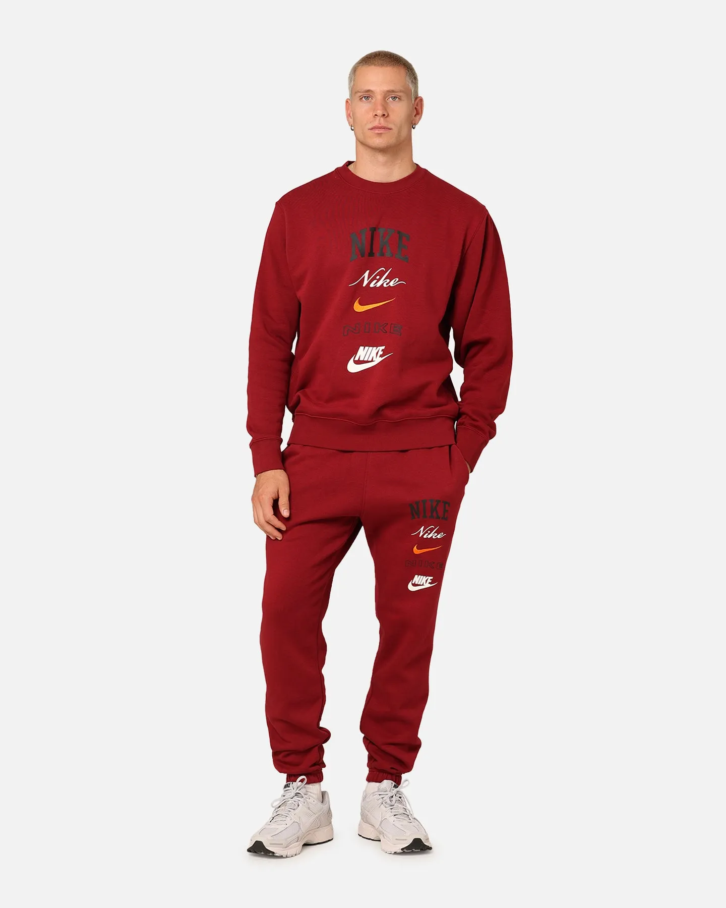 Nike Club Fleece Long-Sleeve Crewneck Team Red/Sail