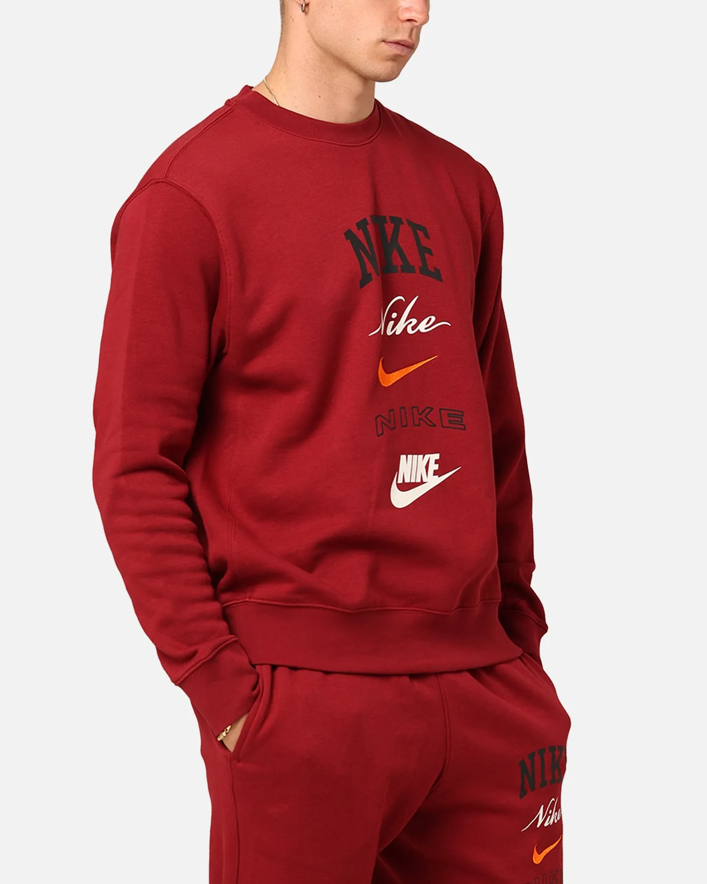 Nike Club Fleece Long-Sleeve Crewneck Team Red/Sail