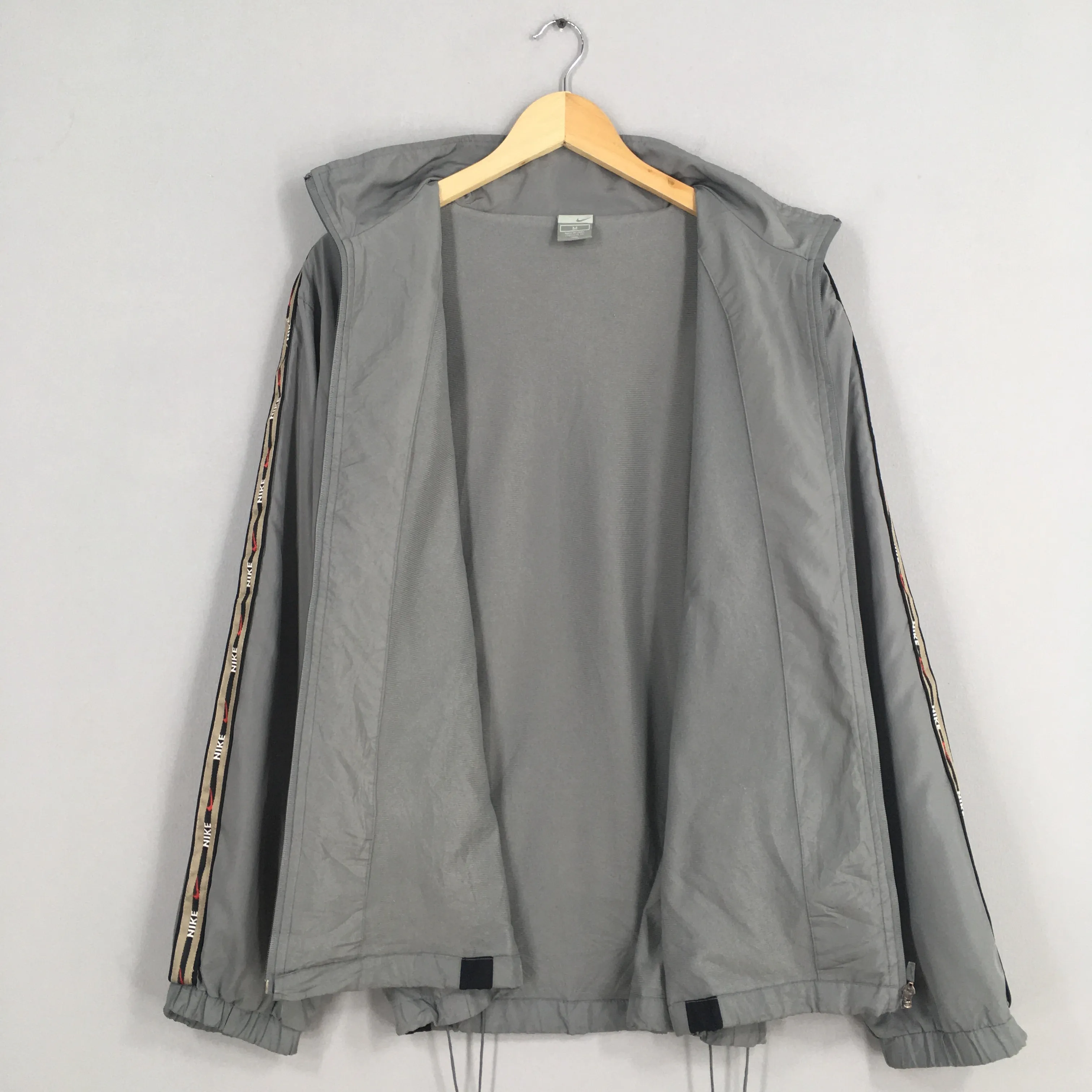 Nike Swoosh Training Gray Jacket Medium