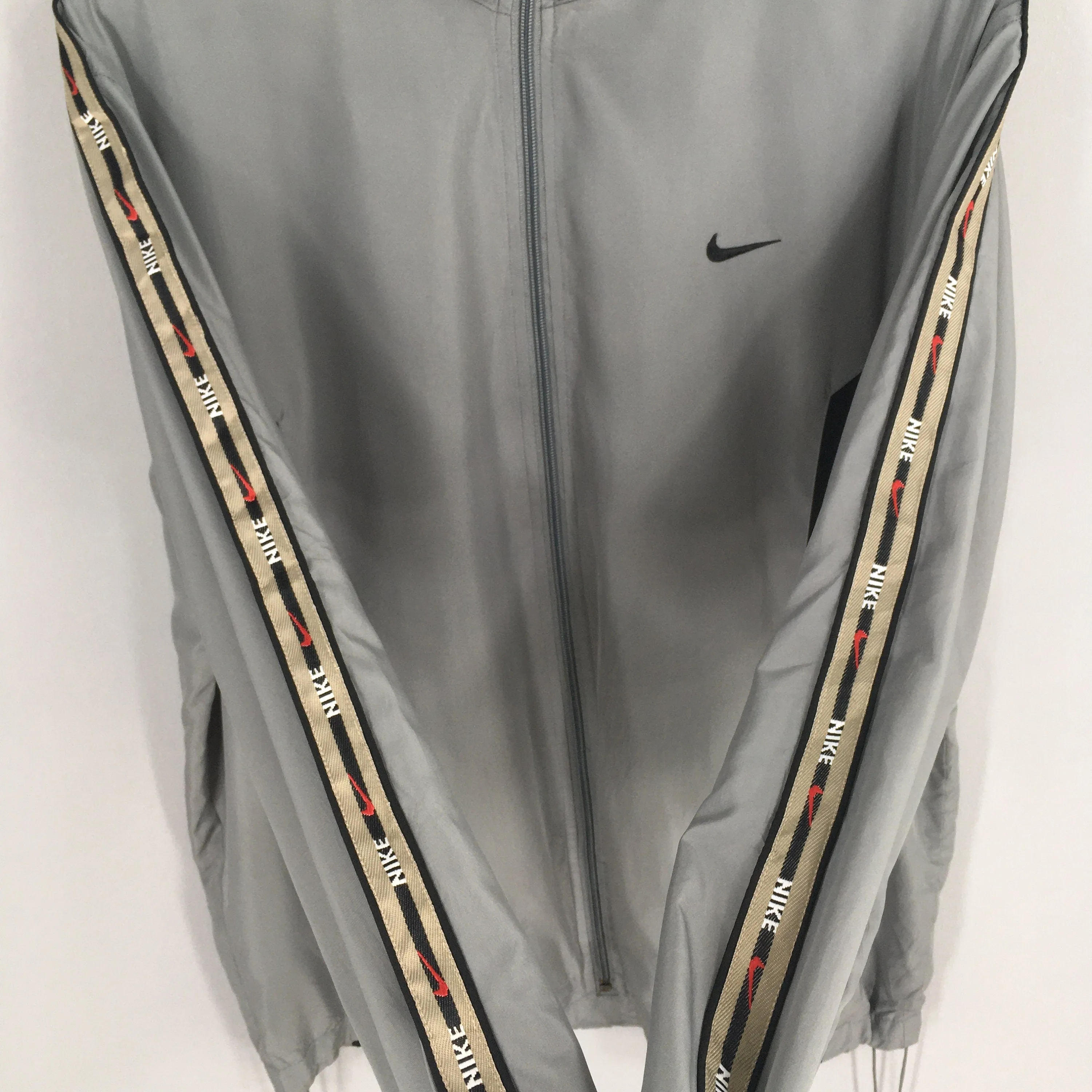 Nike Swoosh Training Gray Jacket Medium