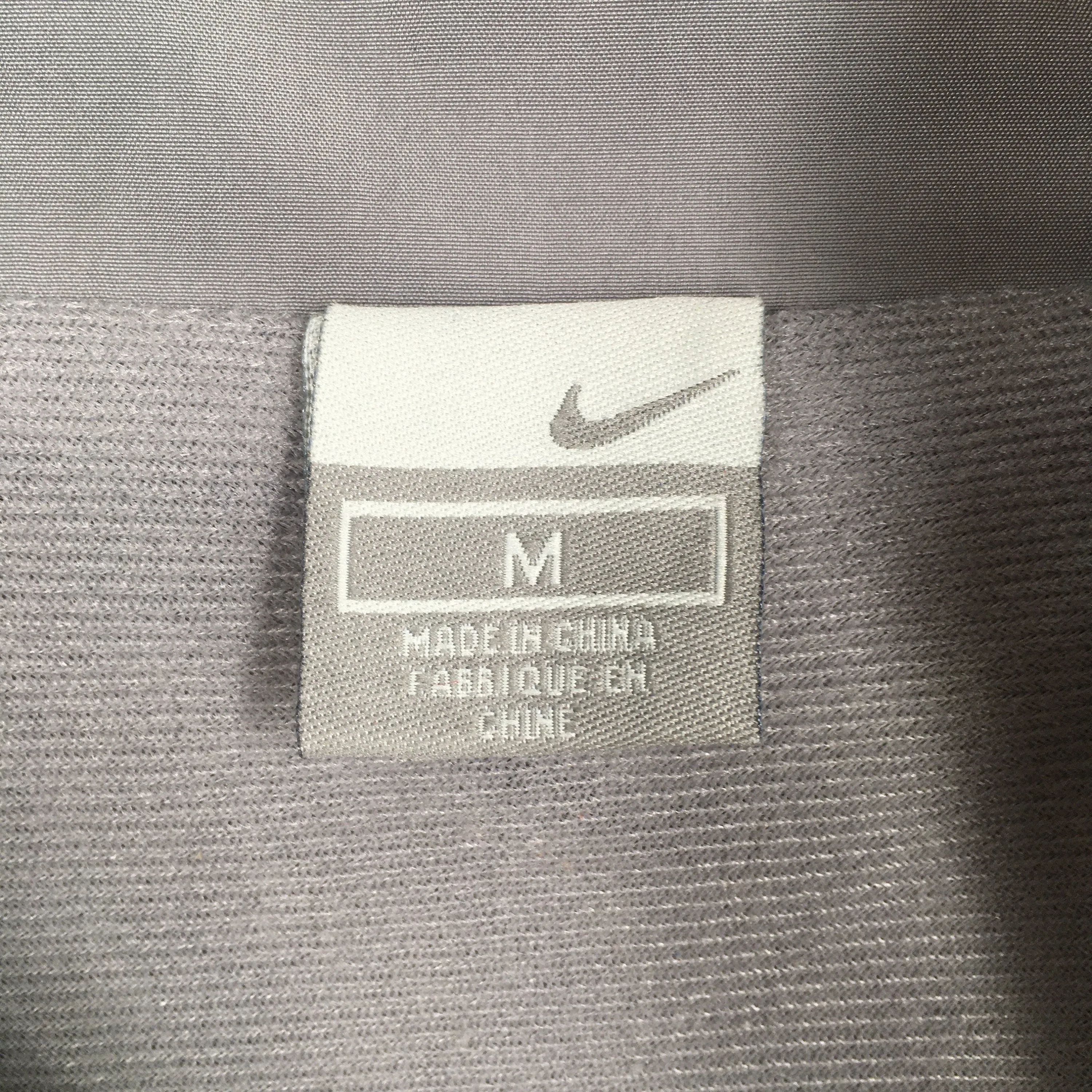 Nike Swoosh Training Gray Jacket Medium